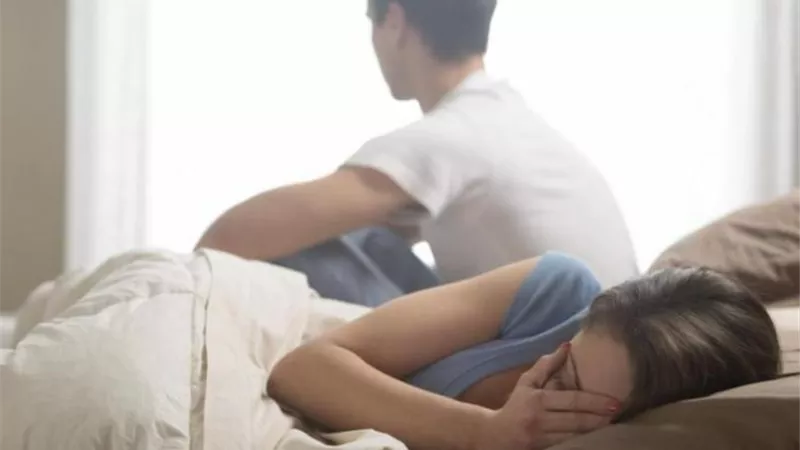 زوجي شاذ وكرهت الجنس بسببه .. صرخه زوجة أمام محكمة الاسرة