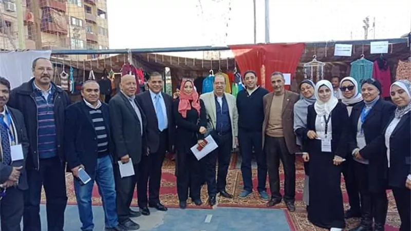 الوكيل يفتتح معرض للسلع الغذائية بمشاركة 37 شاب وفتاه من أصحاب المشروعات