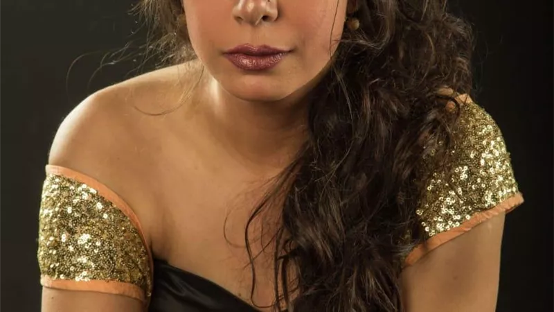 ياسمين رحمى مريضة نفسية فى فيرس