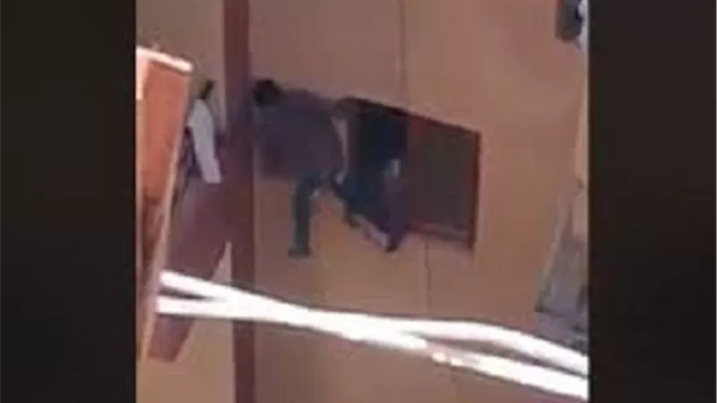 الطفولة والأمومة يتدخل لحماية طفل البلاكونة المتداول عبر صفحات التواصل الاجتماعي