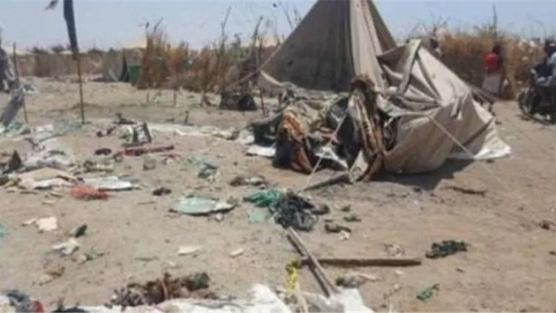 مقتل واصابة 27 بمخيم نازحين فى قصف حوثى لحجة اليمنية