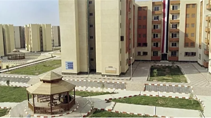 برنامج زمني مكثف لإنهاء تسليم 624 وحدة سكنية بمدينة برج العرب الجديدة