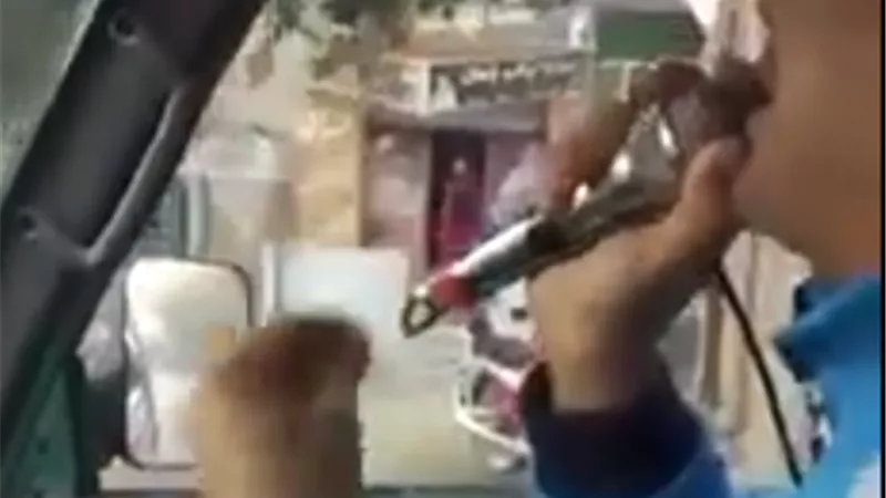 ٥ آلاف جنيه مكافأه لمن يجد كراسات اجابات الفشن