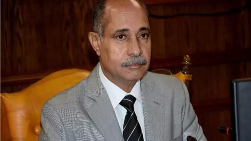 وزير الطيران : اختيار 4 شركات مقاولات للعمل مع الوزارة
