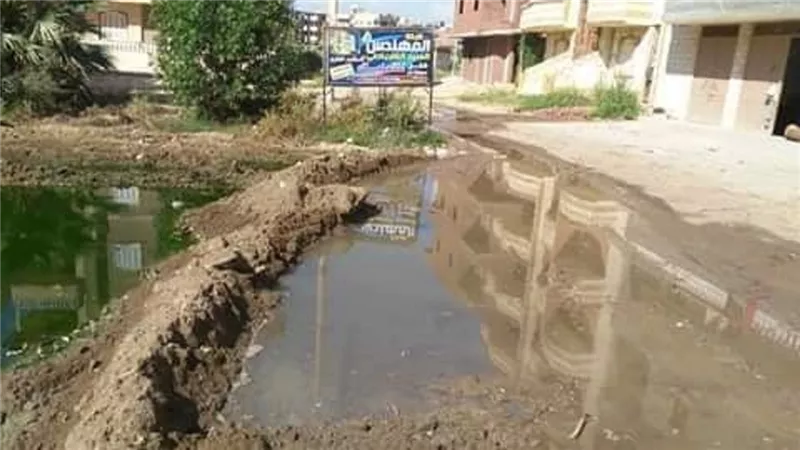 اهالى 15 مايو بجمصه بلا خدمات .. صور