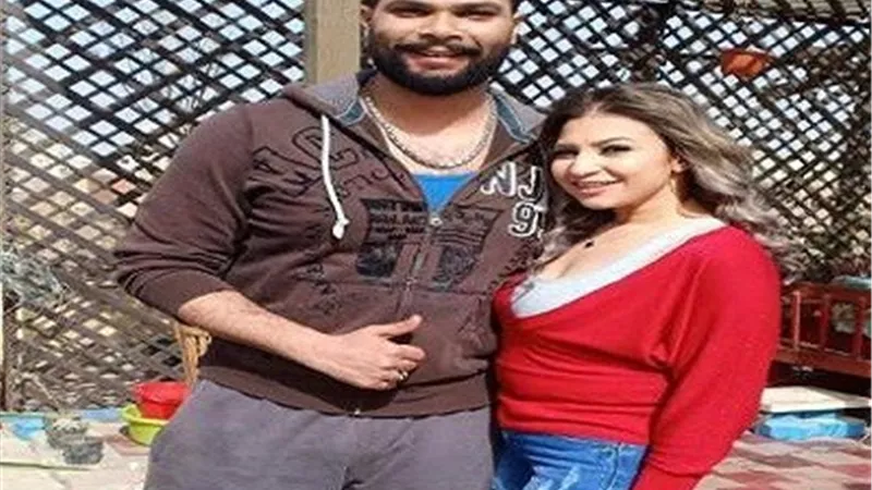منة جلال فتاة إغراء في الهجام
