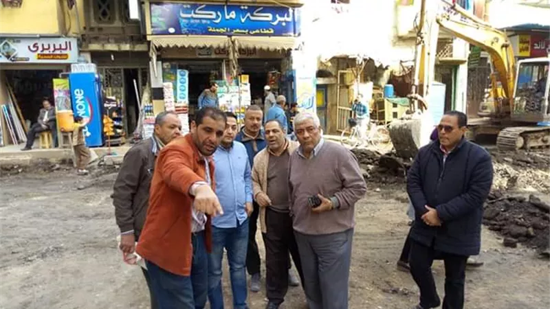 أعمال التمهيد والتجريف للرصف بشارع الغفران بدسوق