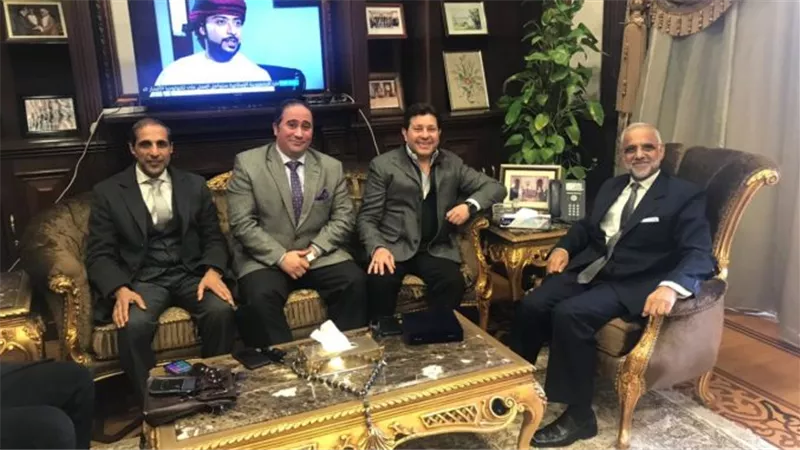 الدكتورعلى بن أحمد العيسائى سفير سلطنة عُمان يستقبل الفنان هانى شاكر