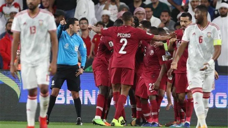 المنتخب القطرى يهزم الإمارات برباعية.. ويتأهل لمواجهة اليابان فى نهائى كأس أسيا