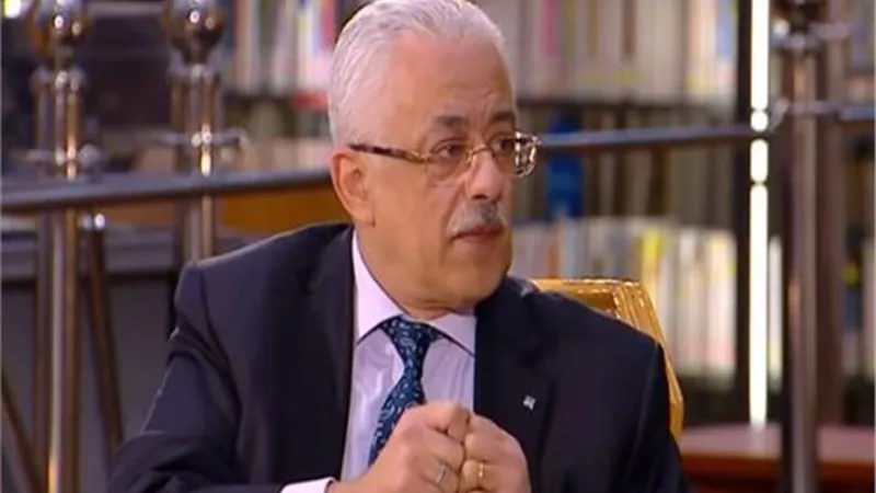 حوار ساخن بين الوزير والمعلمين عبر الواتساب
