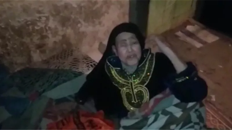 سيدة ضريرة فى منشأة ناصر: 