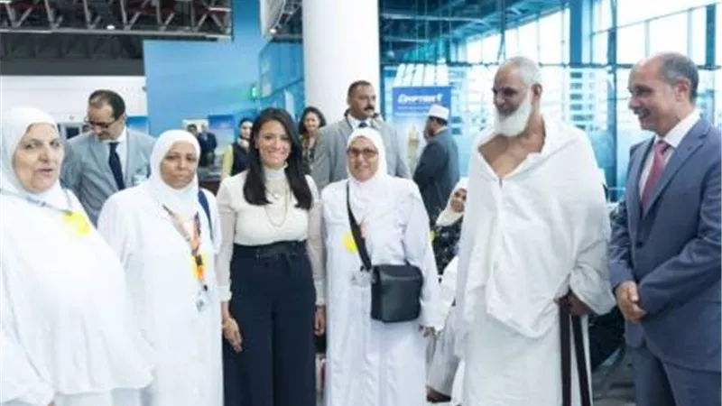 اللجنة العليا للعمرة والحج السياحى تجتمع بالوزارة لاستعراض آخر المستجدات
