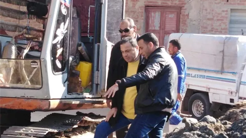 رئيس مياه القناة يتفقد محطات صرف الإسماعيلية .. صور