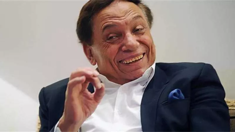 إدوارد يستعرض صور حصرية لمسلسل عادل إمام 
