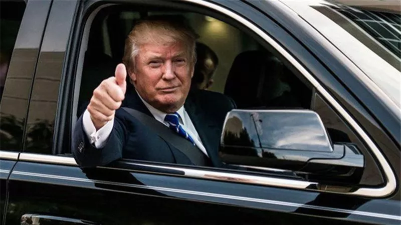 بيان مهم من البيت الأبيض بشأن حادث موكب ترامب