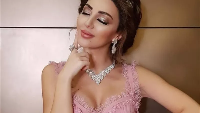 الفنانة ميريام فارس تشعل السوشيال ميديا بصور مثيرة