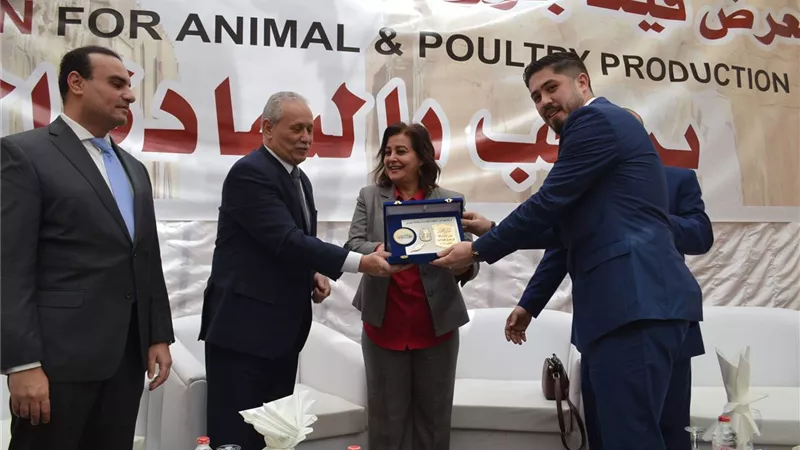محرز تطالب الشركات الكبرى بالإهتمام بنقل خبراتهم للمربيين بجنوب الصعيد