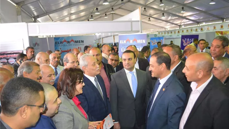 منى محرز ومحافظ الأقصر يفتتحان أول معرض للثروة الحيوانية والداجنة فى جنوب الصعيد