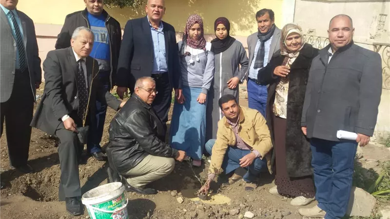 اطلاق مبادرة زراعة الف شجرة مثمرة بمدارس الشرقية