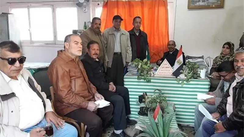 الزناتى يترأس اجتماعا لضبط أسواق الاتجار فى المبيدات الزراعية بالشرقية