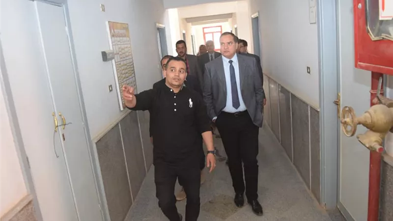 رئيس جامعة سوهاج يطالب بتقديم كافة الخدمات العلاجية للطالبات المقيمين بالمدينة