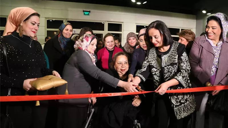 رئيسة القومى للمرأة تشيد بالعرض المسرحي التفاعلى 
