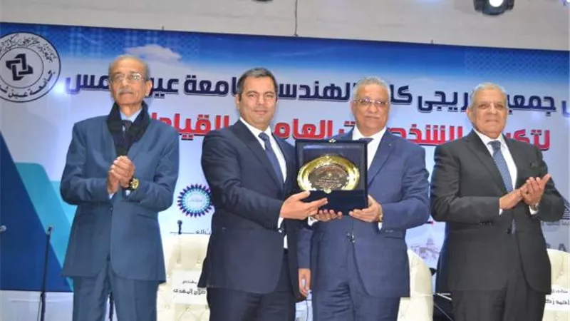 نقابة المهندسين تكرم أبرز أعضائها في احتفالية كبري