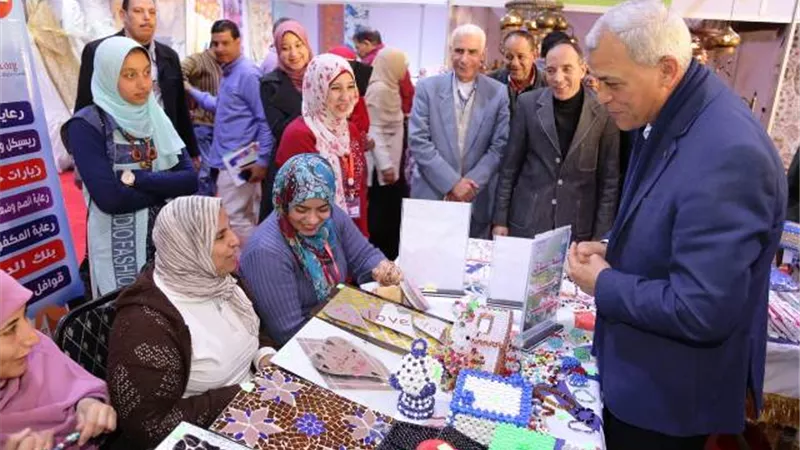 أتوبيسان لنقل العاملين بالمنوفية لزيارة معرضى الكتاب و الصناعات اليدوية بالمجان