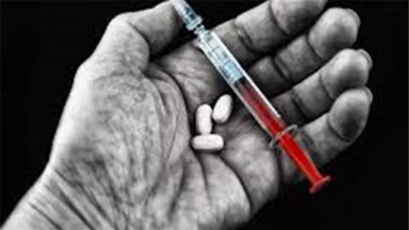 طالبة أكتوبر تموت بجرعة زائدة من المخدرات