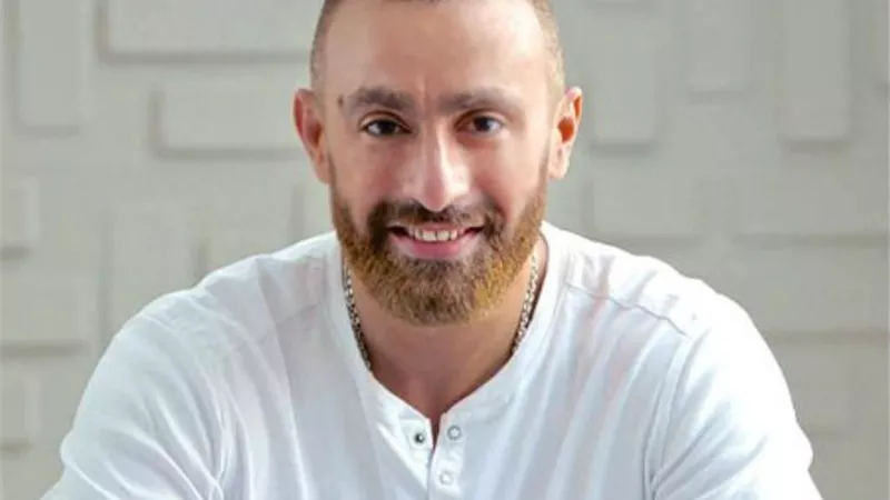 احمد السقا: 