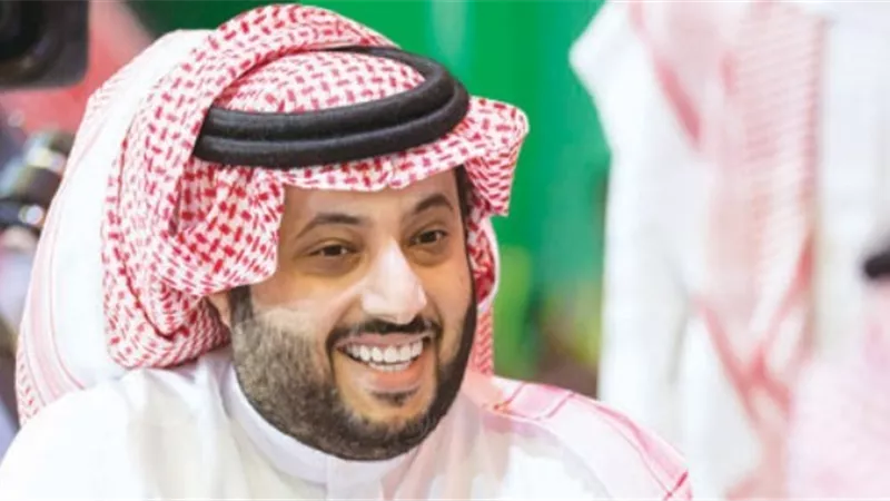 تركى أل الشيخ ينشر أغنية بيراميدز الجديدة..