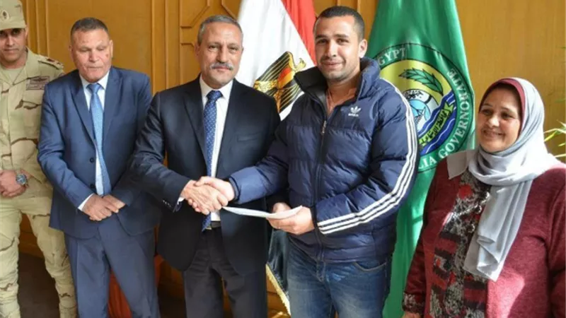 واضعي اليد على الأراضى بالاسماعيلية : الدولة وعدتنا وسلمتنا عقود التمليك