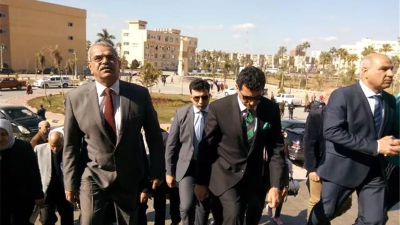 بالصور..صبحى وعابدين وطه والقمرى يتفقدون أسبوع شباب الجامعات