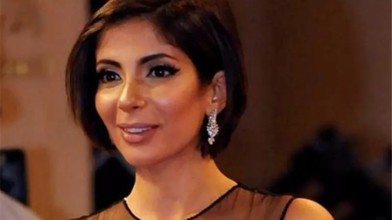 منى زكى تجذب الانظار فى حفل خيرى بدبى .. صور