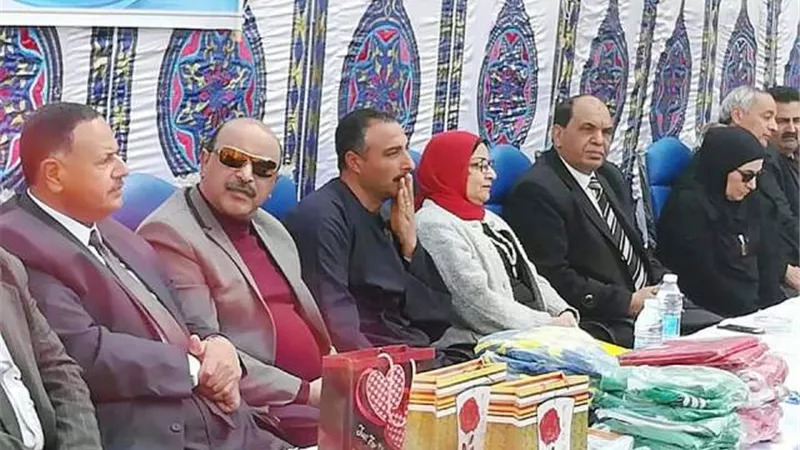 تكريم متميزى الأنشطة الرياضة بمركز شباب زاوية البقلى