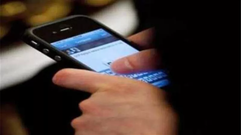 معلمة حلوان ابتزت الضحية بفيديوهات جنسية على الفيسبوك .. والنيابة تأمر بحبسها