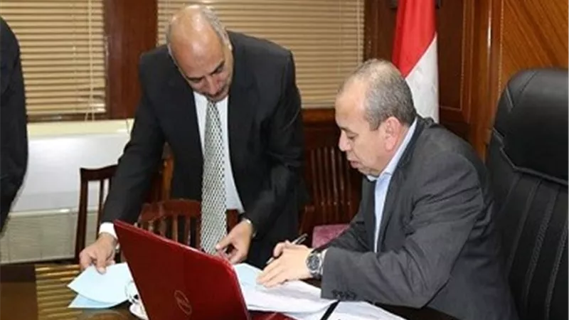 محافظ كفرالشيخ يبحث الانضباط الإداري بالمصالح الحكومية مع التفتيش المالي