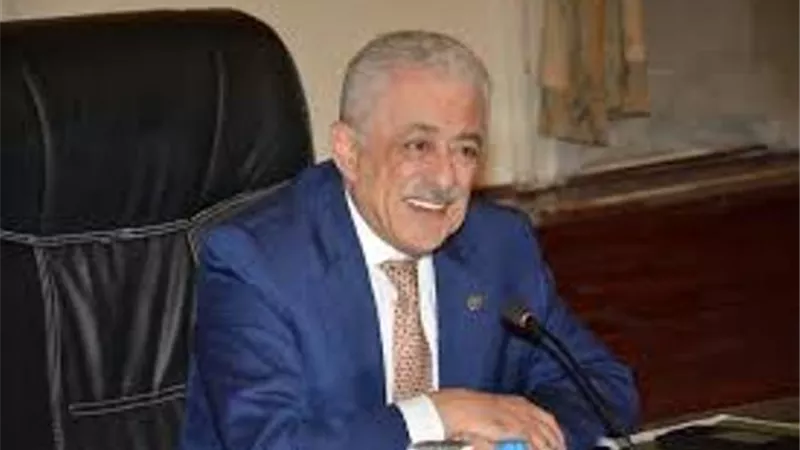 وزير التعليم يكشف عن موعد توزيع التابلت فى المحافظات
