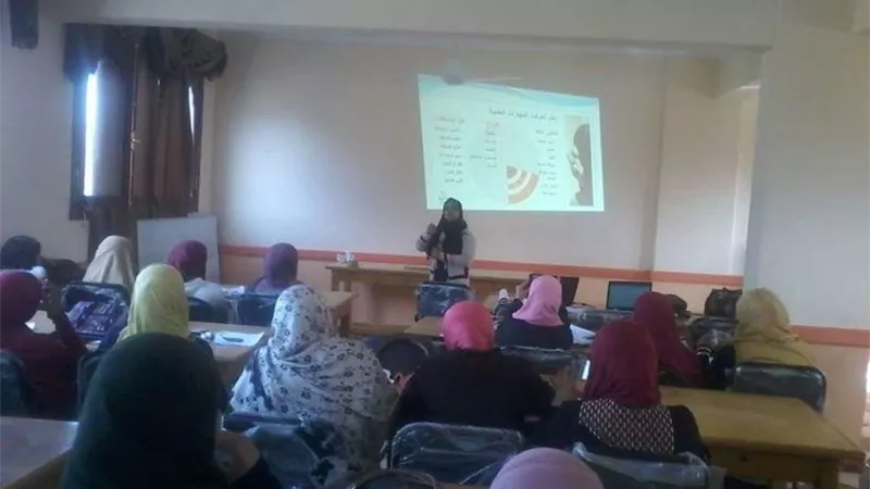 تنمية المهارات الفنية لمعلمات رياض الأطفال بمنطقة الأقصر الأزهرية