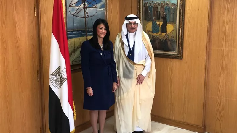 الأمين العام لمنظمة التعاون الاسلامى يلتقي وزيرتي الثقافة والسياحة في مصر