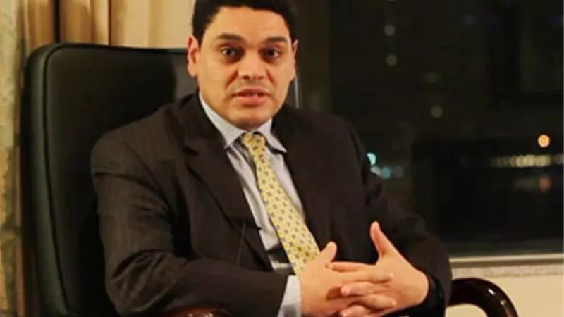 معتز عبد الفتاح يطالب بالاستفتاء على تعديلات الدستور 