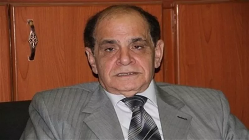 صلاح فوزى: دساتير العالم 