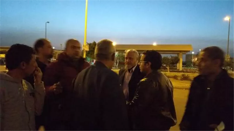 جهاز بدر يوجه تحذير شديد لسائقى موقف السرفيس بالمدينة بالصور