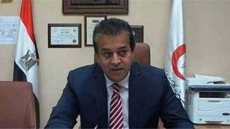 عبد الغفار يستعرض تقريرًا حول إنشاء وحدة رصد للتنبؤ بأمراض النبات