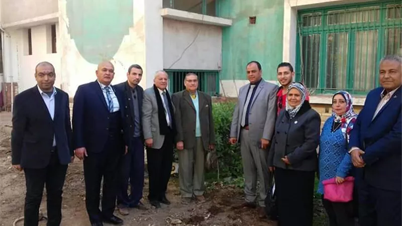 السادات الثانوية بنات تستقبل عزتنا فى مصريتنا