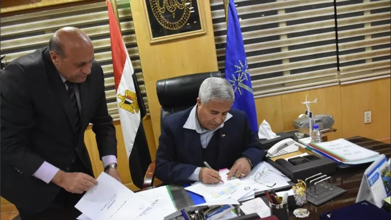 محافظ أسوان يعتمد نتيجة الفصل الدراسى الأول للشهادة الإعدادية