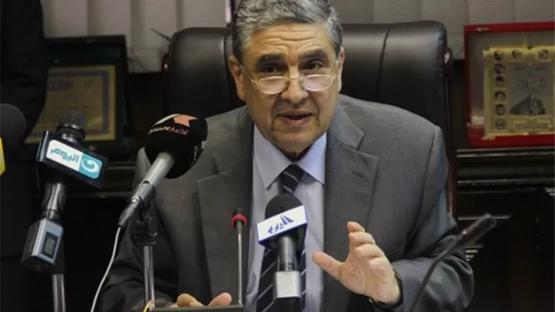 شاكر: الانتهاء من مشروعات دعم شبكة النقل قبل الصيف