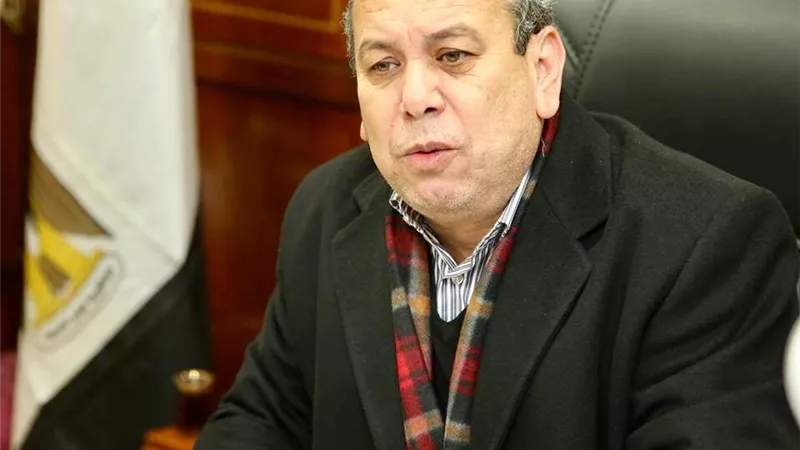 احالة مسئولين بوحدة الرصف الانتاجي إلى النيابة العامة للاستيلاء على المال العام