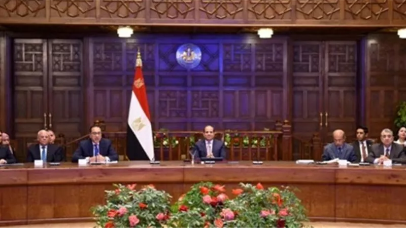 السيسى: لن نسمح بأية تعديات على البحيرات التي تمثل ثروة قومية يجب استغلالها