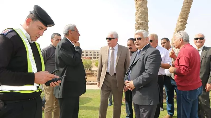 فودة يتابع اعمال التجميل والنظافة بشرم الشيخ